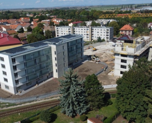 15b88931-6c81-40fe-ad5b-cf4ebe0b2d00